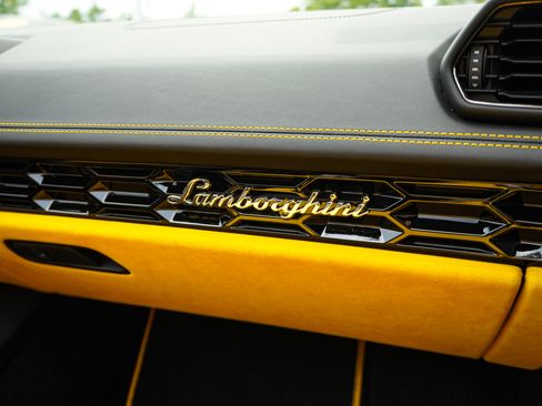 Used 2020 Lamborghini Huracan EVO AWD/4WD image 33