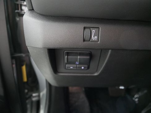Used 2024 Chevrolet Colorado Z71 w/ Z71 Convenience Package 2 AWD/4WD image 26