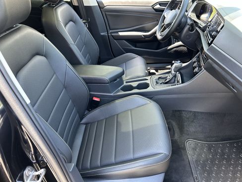 Certified 2024 Volkswagen Jetta SE FWD image 9