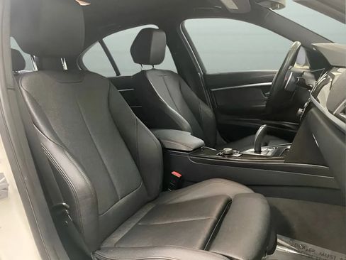 Used 2018 BMW 330e RWD image 15
