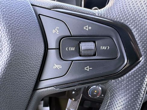 Used 2024 Chevrolet Trax LS w/ LS Convenience Package FWD image 16