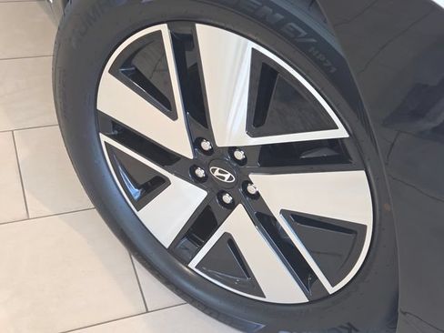 New 2026 Hyundai Ioniq 9 SEL AWD/4WD image 13