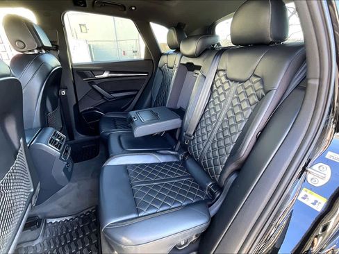 Used 2018 Audi SQ5 Premium Plus w/ Navigation Package image 22