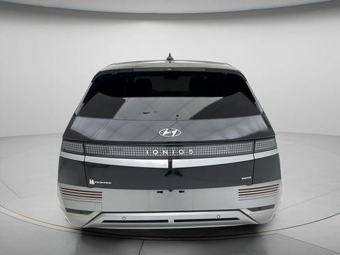 Used 2023 Hyundai Ioniq 5 Limited w/ Cargo Package AWD/4WD image 7