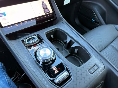 Used 2025 Jeep Wagoneer S Launch Edition image 22