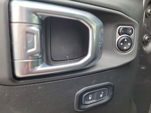 Used 2024 Jeep Gladiator Sport image 17