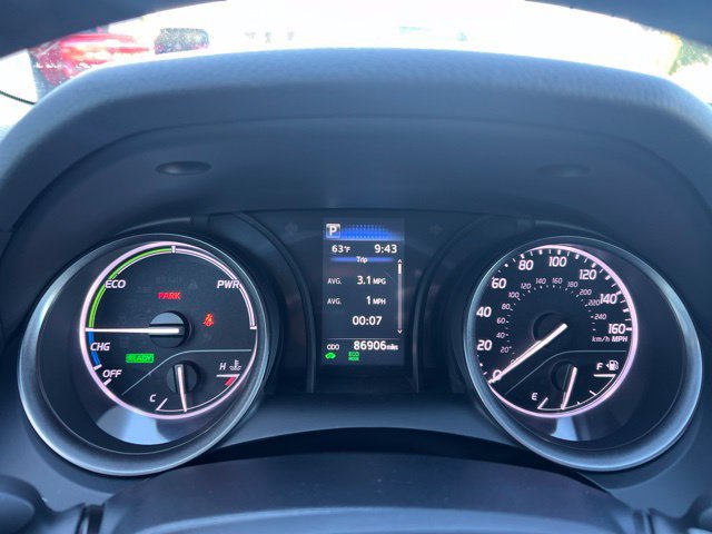 Used 2022 Toyota Camry SE FWD image 13