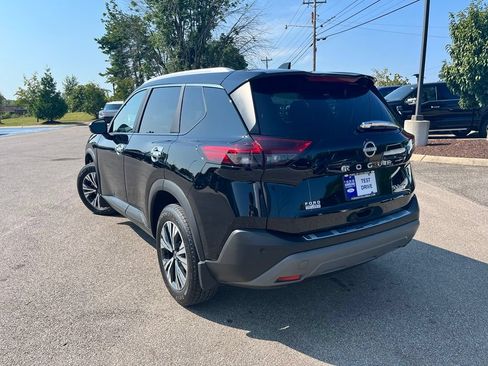 Used 2023 Nissan Rogue SV w/ SV Premium Package AWD/4WD image 4