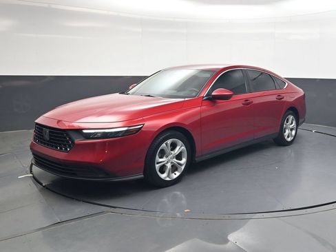 Used 2023 Honda Accord LX image 9