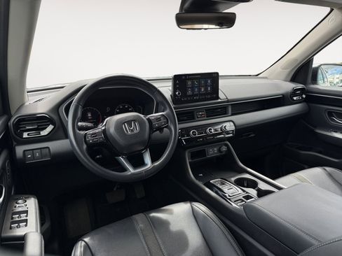 Certified 2025 Honda Pilot EX-L image 15