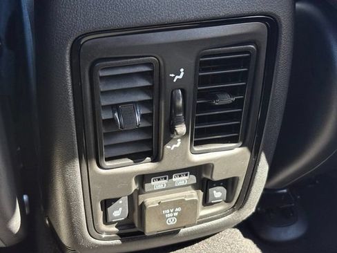 Used 2024 Dodge Durango GT AWD/4WD image 25