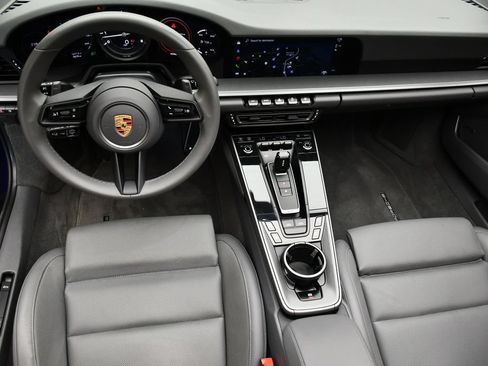 Certified 2023 Porsche 911 Targa 4S AWD/4WD image 39