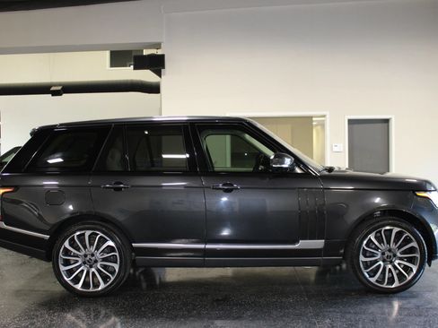 Used 2014 Land Rover Range Rover Supercharged AWD/4WD image 2