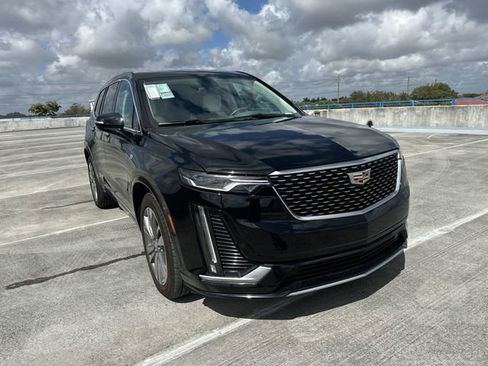 Used 2021 Cadillac XT6 Premium Luxury image 36