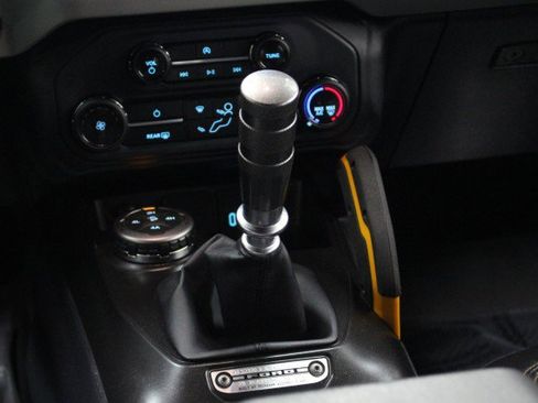 Used 2022 Ford Bronco Badlands image 29