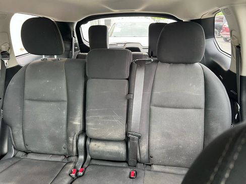 Used 2020 Nissan Pathfinder SV image 13