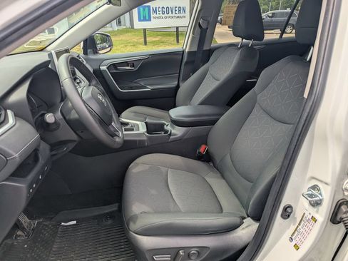 Used 2024 Toyota RAV4 XLE w/ Convenience Package AWD/4WD image 14