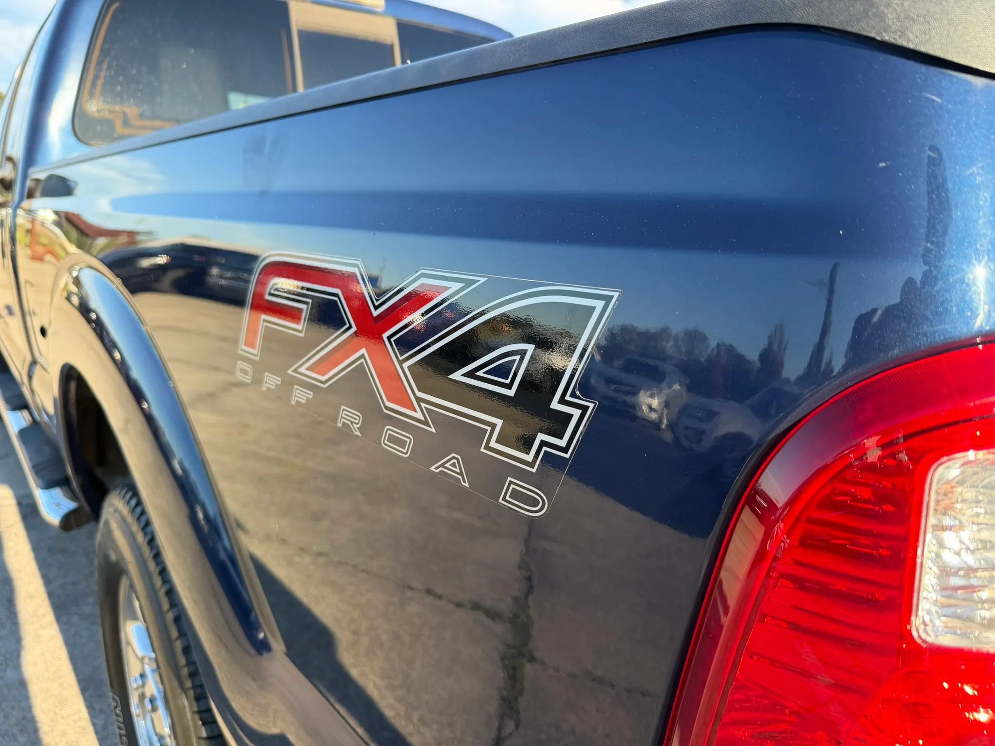 Used 2012 Ford F250 Lariat w/ Lariat Interior Pkg AWD/4WD image 10