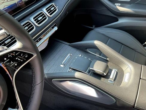 New 2026 Mercedes-Benz GLS 450 4MATIC image 8