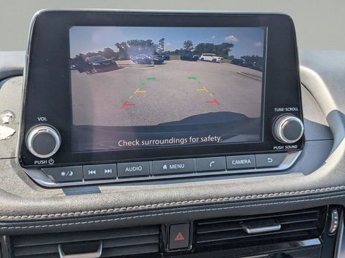 Certified 2022 Nissan Rogue SV image 22