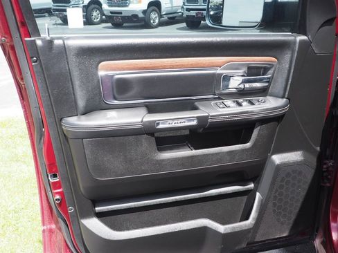 Used 2019 RAM 1500 Laramie w/ Convenience Group AWD/4WD image 15