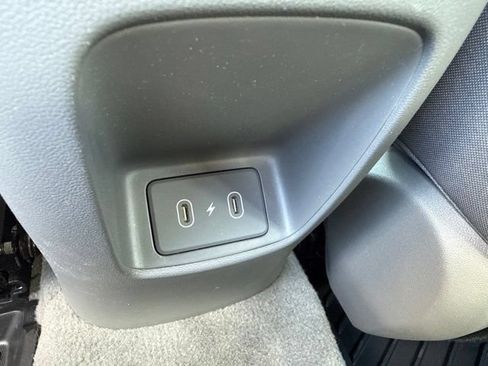 Used 2025 Hyundai Elantra Sport FWD image 28