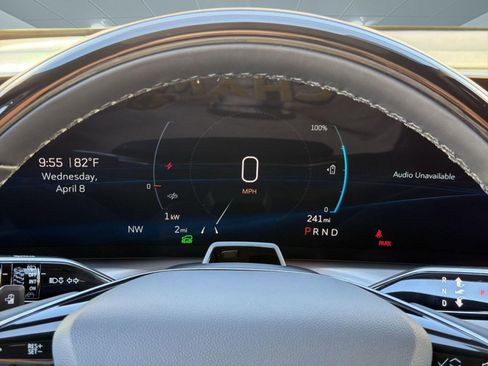 New 2026 Cadillac Vistiq Luxury w/ LPO, Floor Liner Package AWD/4WD image 19