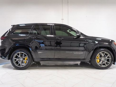 Used 2021 Jeep Grand Cherokee Trackhawk AWD/4WD image 35