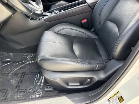 Used 2017 MAZDA MAZDA3 Grand Touring w/ Premium Equipment Package FWD image 18