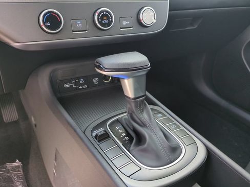 New 2027 Hyundai Kona SE FWD image 21