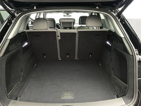 Used 2024 Audi Q5 2.0T Premium image 12