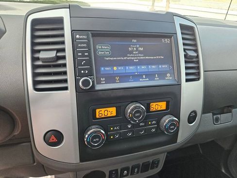 Used 2020 Nissan Frontier SV w/ Midnight Edition Floor Mats image 20