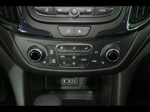 Used 2023 Chevrolet Equinox RS AWD/4WD image 16