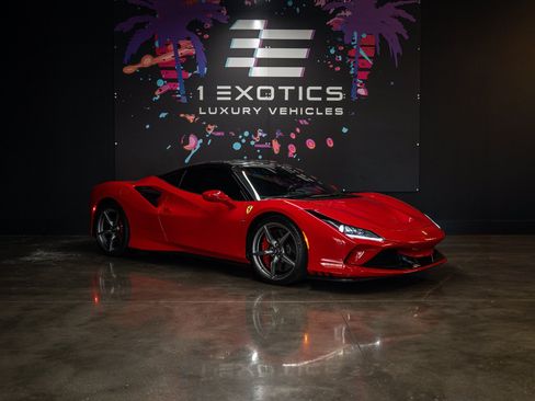 Used 2020 Ferrari F8 Tributo RWD image 5