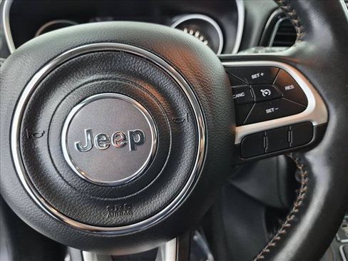 Used 2018 Jeep Compass Limited AWD/4WD image 30