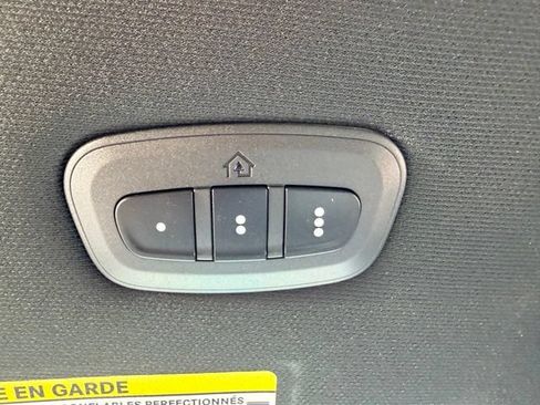 Used 2025 RAM 2500 Laramie AWD/4WD image 18
