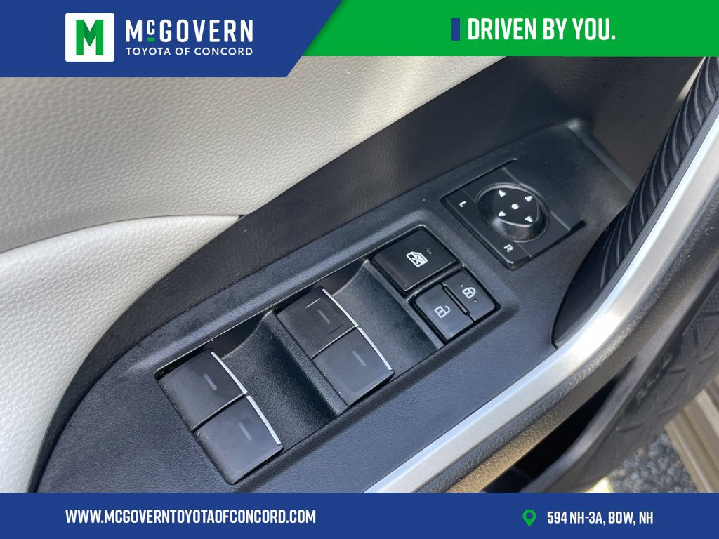 Used 2023 Toyota RAV4 XLE w/ Convenience Package AWD/4WD image 15