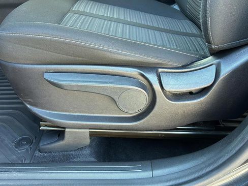 Used 2021 Kia Sorento LX image 28