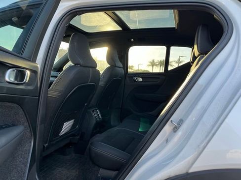 Used 2023 Volvo XC40 Recharge Ultimate w/ Protection Package Premier image 14