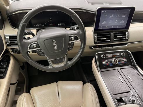 Used 2018 Lincoln Navigator Reserve AWD/4WD image 10