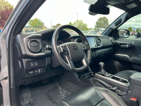 Certified 2021 Toyota Tacoma TRD Sport w/ TRD Premium Sport Package AWD/4WD image 11