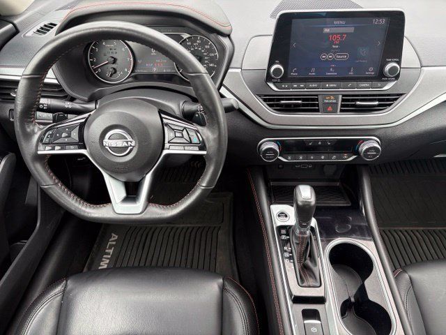 Used 2024 Nissan Altima 2.5 SR AWD/4WD image 3