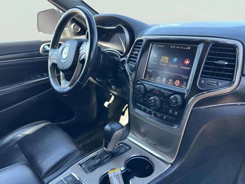 Used 2016 Jeep Grand Cherokee Limited AWD/4WD image 23