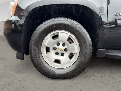 Used 2014 Chevrolet Suburban LT image 14