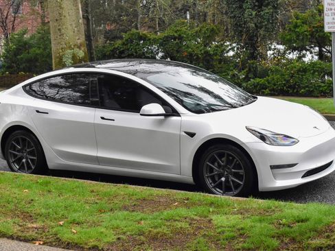 Used 2022 Tesla Model 3 Long Range image 12