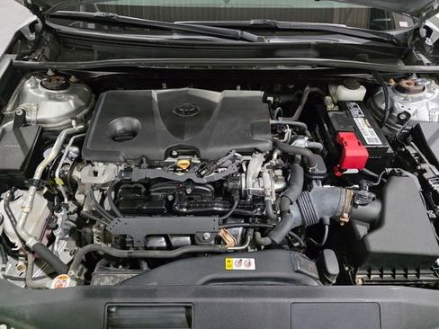 Used 2020 Toyota Camry XLE w/ Navigation Package FWD image 26