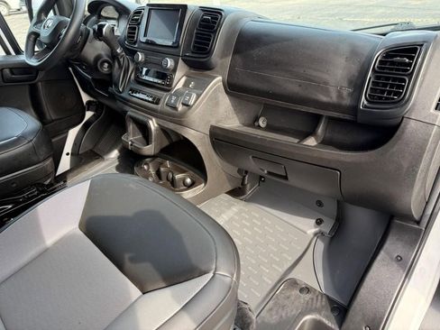 Used 2023 RAM ProMaster 2500 FWD image 12