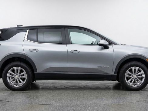 Used 2025 Chevrolet Equinox LT image 11