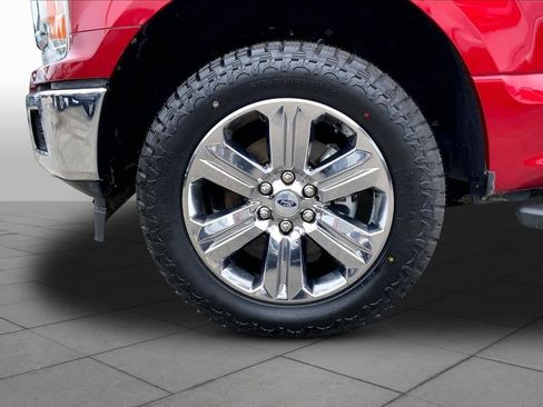 Used 2018 Ford F150 XLT w/ Equipment Group 302A Luxury image 11