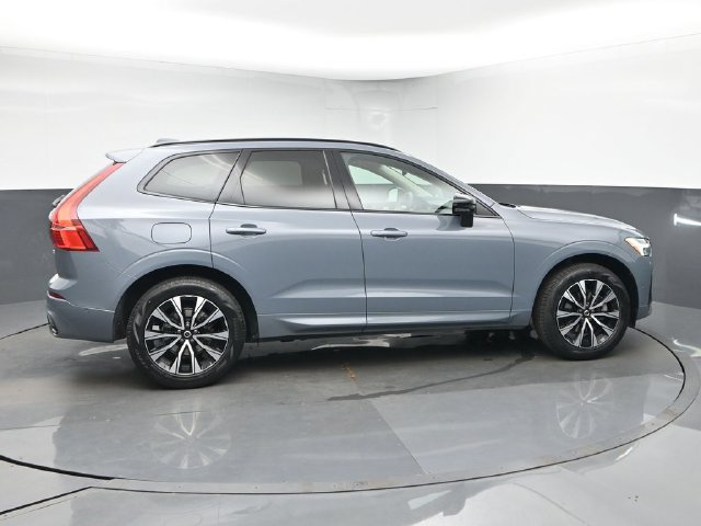 Used 2024 Volvo XC60 B5 Plus w/ Protection Package Premier AWD/4WD image 9
